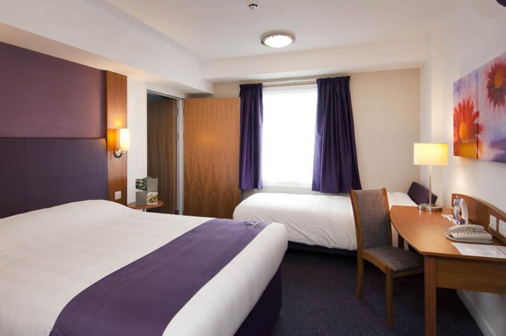 Premier Inn Manchester - Handforth Cameră foto