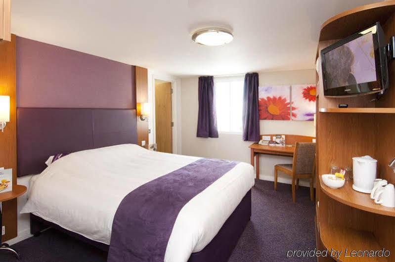 Premier Inn Manchester - Handforth Exterior foto